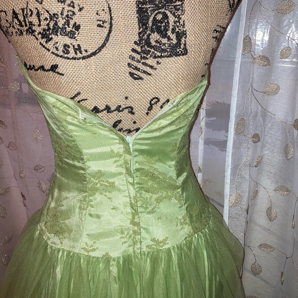 🥀Vintage Gunne Sax Size 3/4 Gown🥀 - Picture 7 of 14